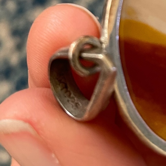 Mookaite Jasper Pendant in Silver - Picture 3 of 3